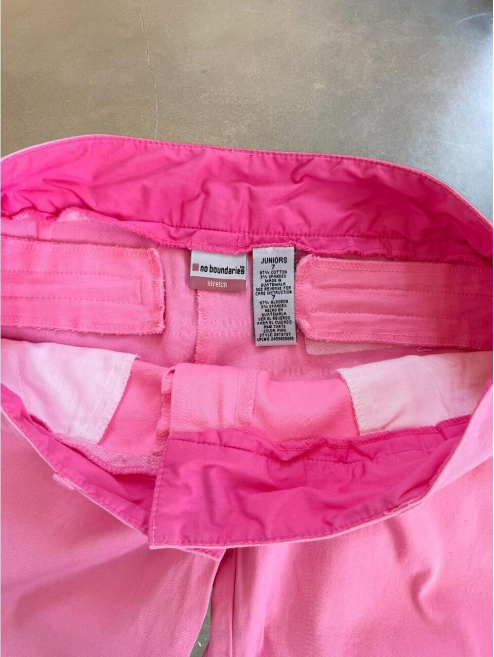 No Boundaries Pink Y2K Capri Pants | size 7 - Picture 3 of 7